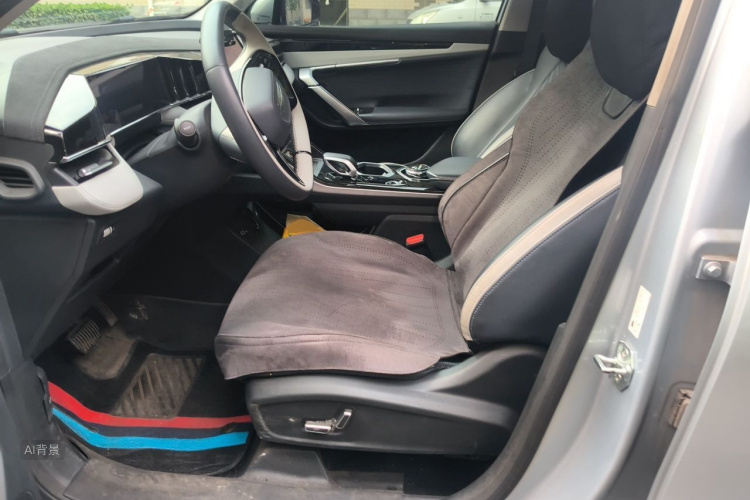 GEELY Boyue L 2023 car image #17