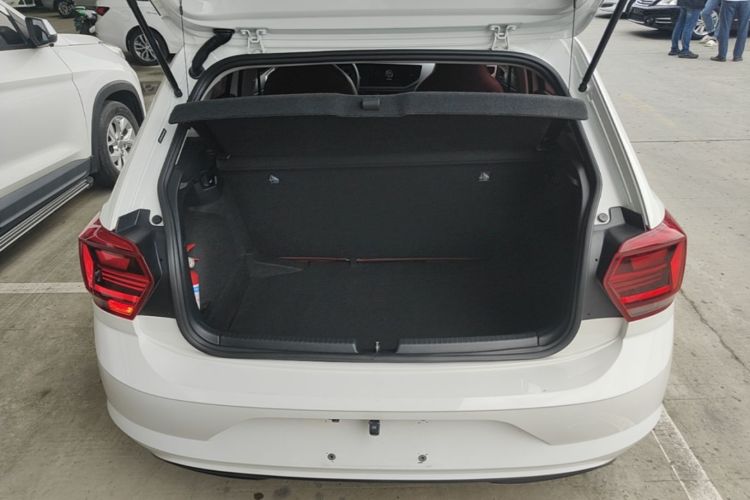 Volkswagen Polo 2021 immagine di auto #19