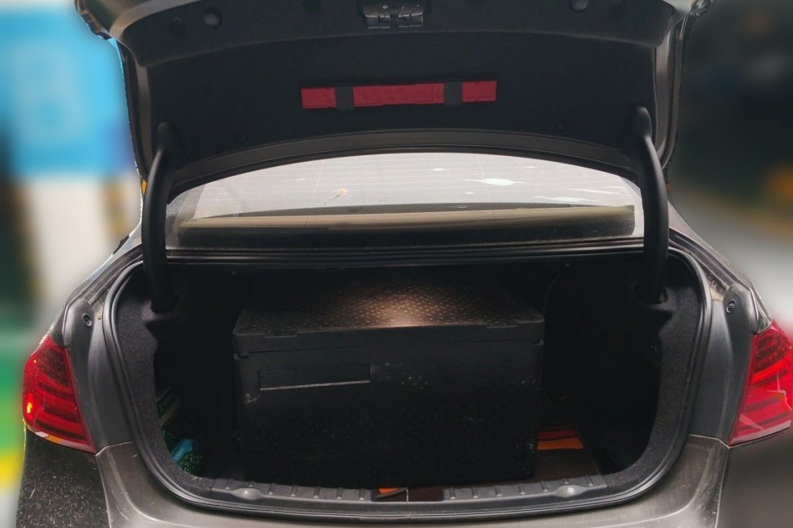 BMW 3 Series 2012 car image #8