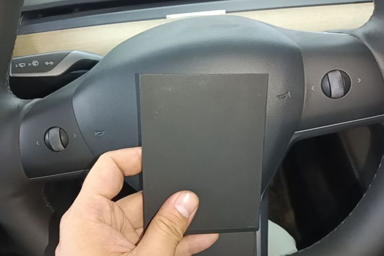 Tesla Model Y 2021 immagine di auto #9
