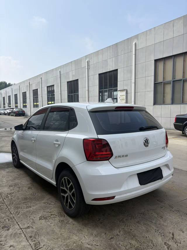 Volkswagen Polo 2019 car image #5