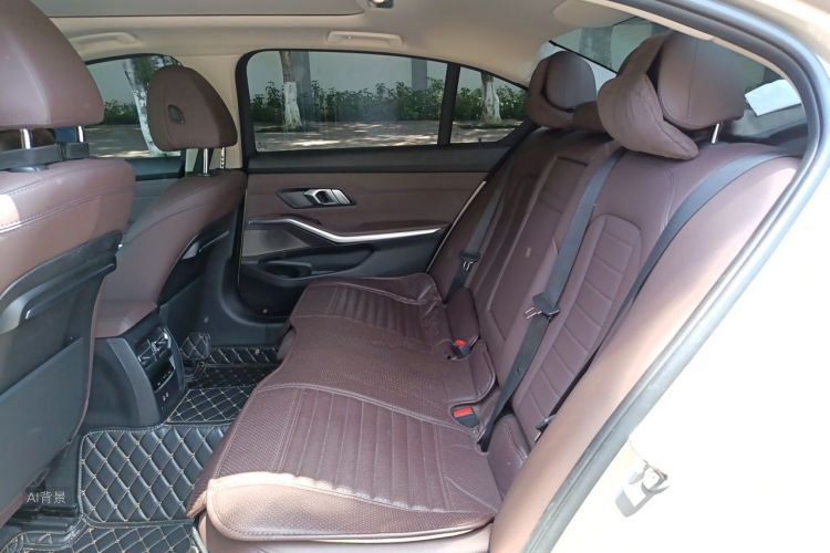 BMW 3 Series 2020 car image #19