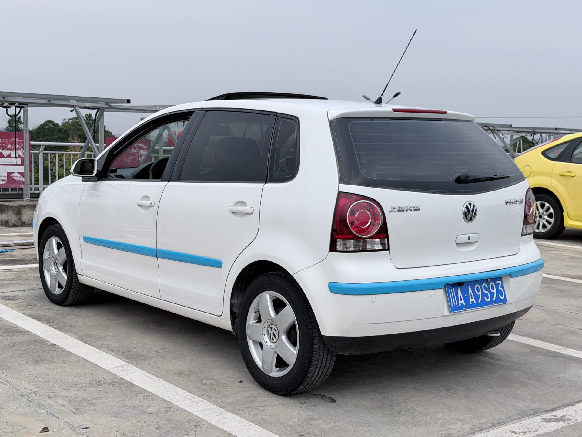 Volkswagen Polo 2010 immagine di auto #3
