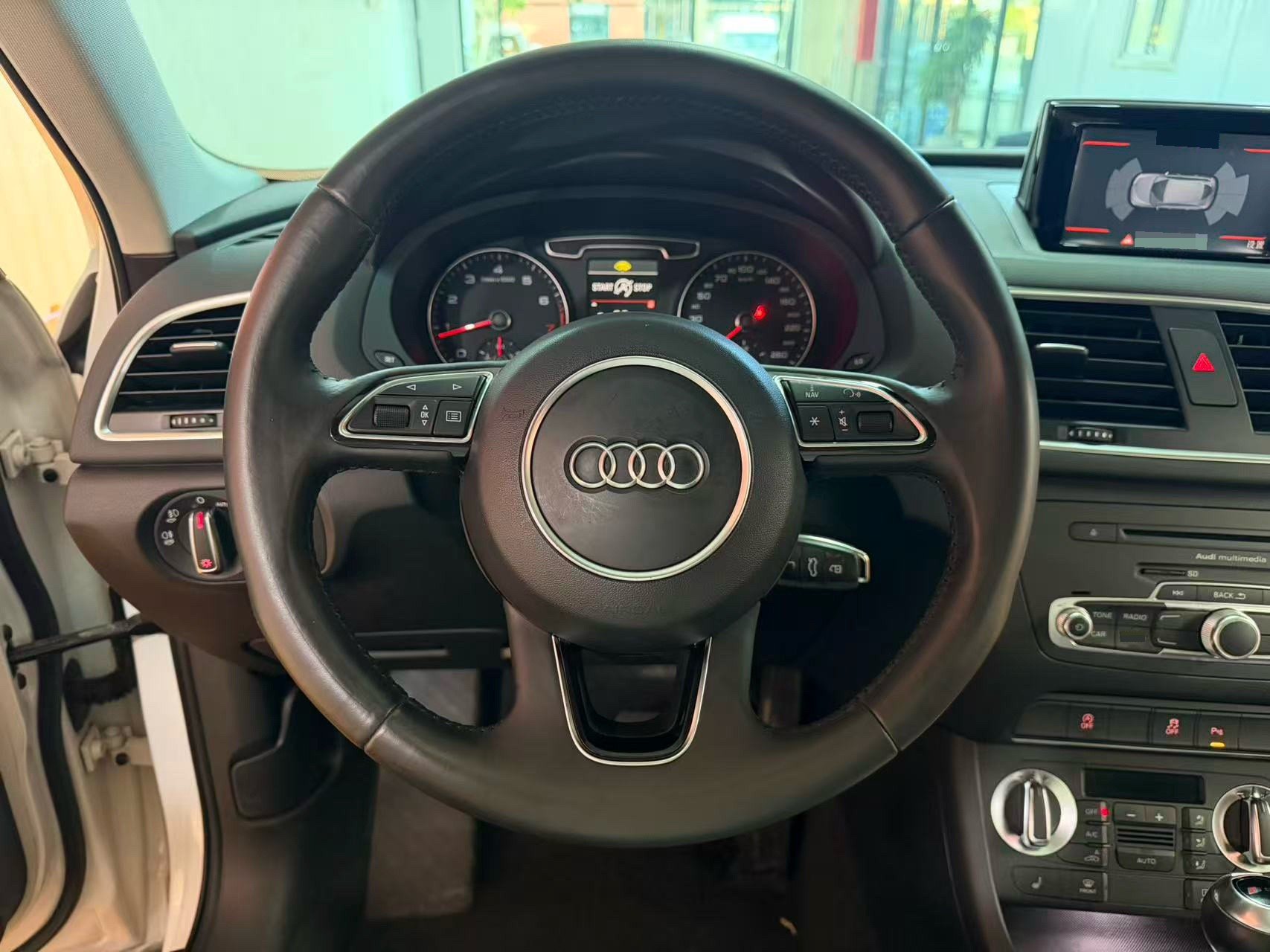 Audi Q3 2015 immagine di auto #11