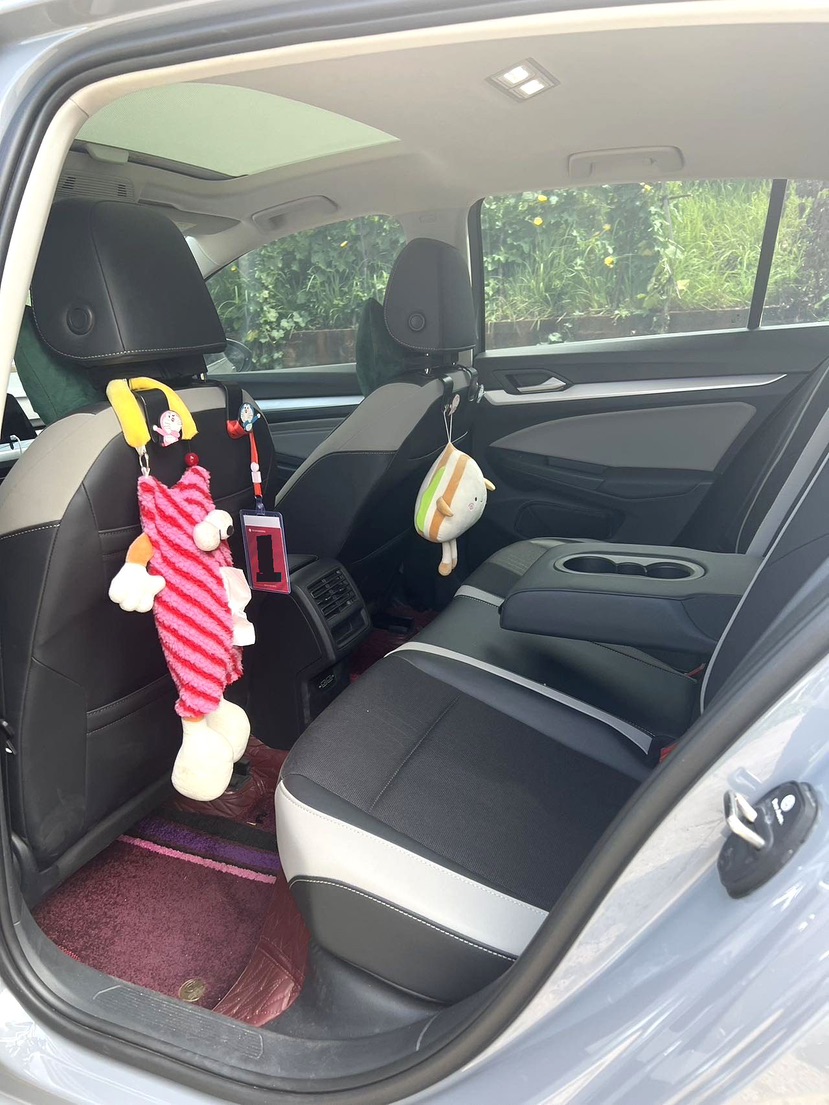 Volkswagen Golf 2023 car image #4