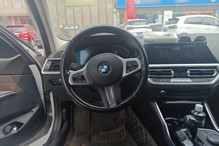 BMW 3 Series 2021 #12 BMW 3 Series 2021 car image #12