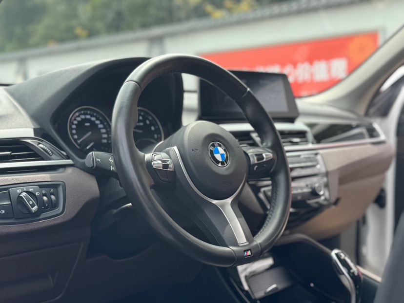 BMW X1 2022 car image #10