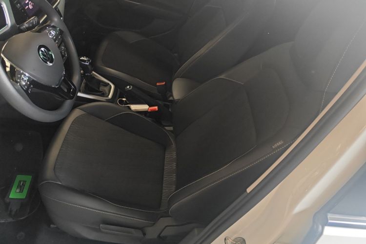 Volkswagen T-Cross 2023 car image #25