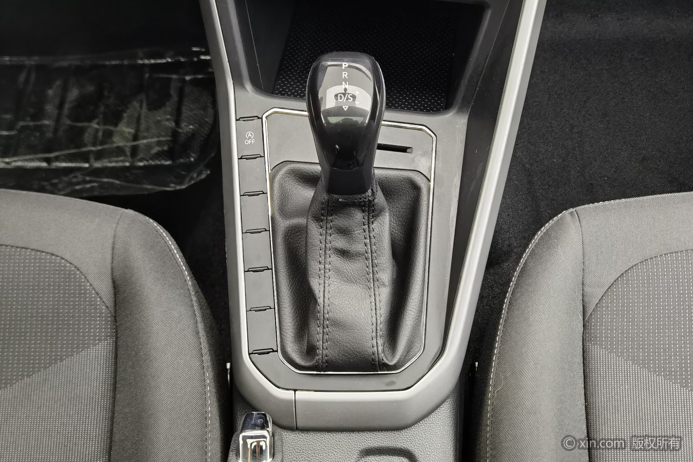 Volkswagen Polo 2023 car image #14