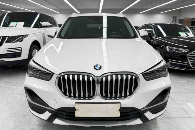 BMW X1 2021 #3 BMW X1 2021 car image #3