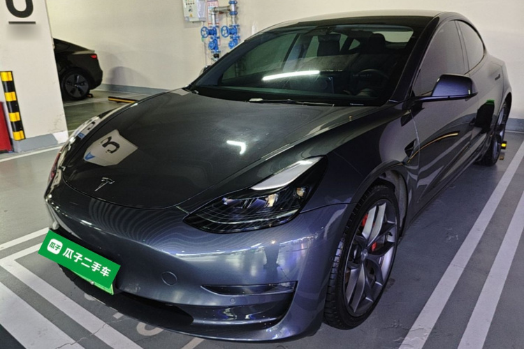 Tesla Model 3 2021 car image #2