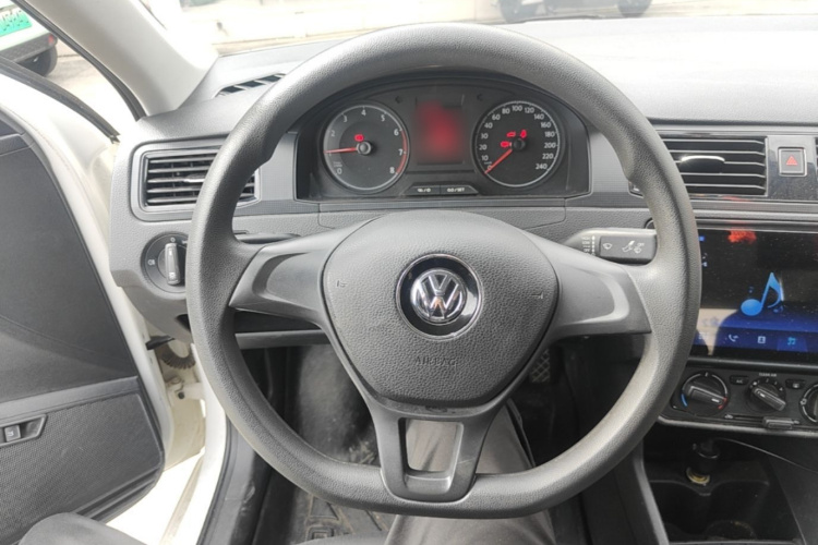 Volkswagen Santana 2021 car image #11