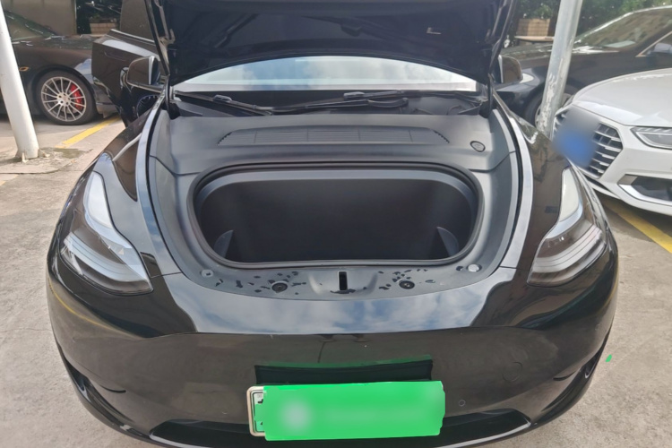 Tesla Model Y 2024 #20 Tesla Model Y 2024 car image #20