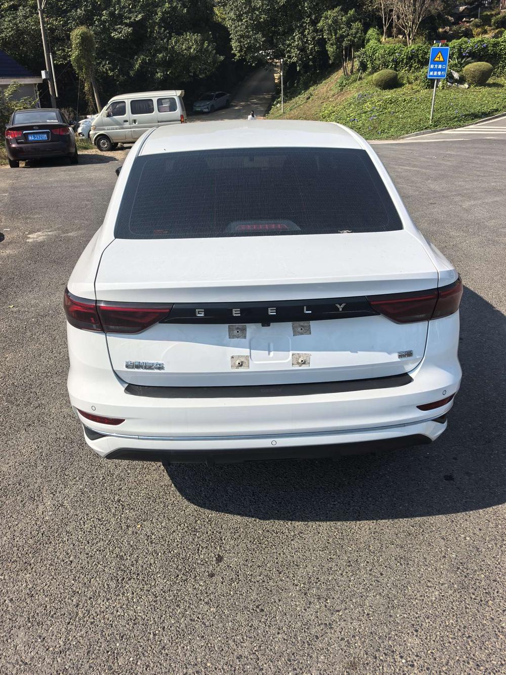 GEELY Emgrand 2023 car image #5