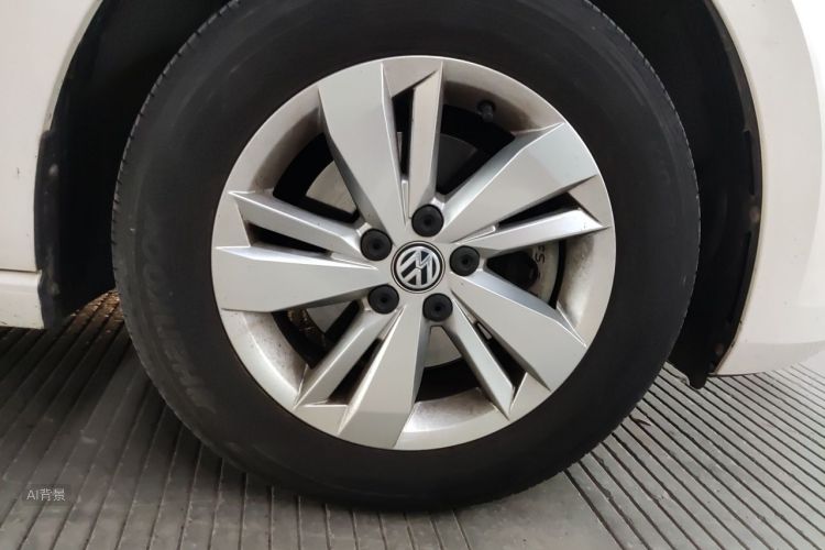 Volkswagen Polo 2020 car image #9