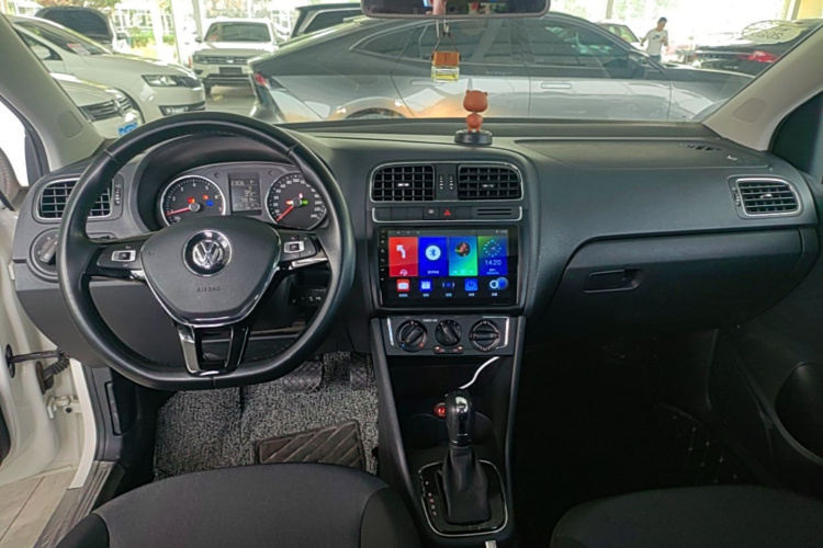 Volkswagen Polo 2016 #11 Volkswagen Polo 2016 car image #11