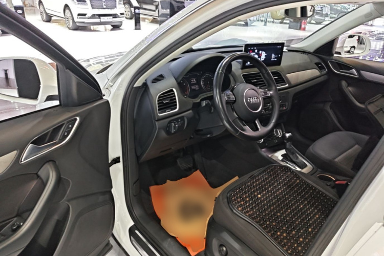 Audi Q3 2016 #16 Audi Q3 2016 car image #16