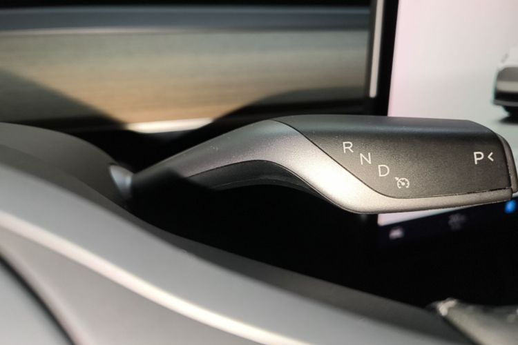 Tesla Model Y 2022 #18 Tesla Model Y 2022 car image #18
