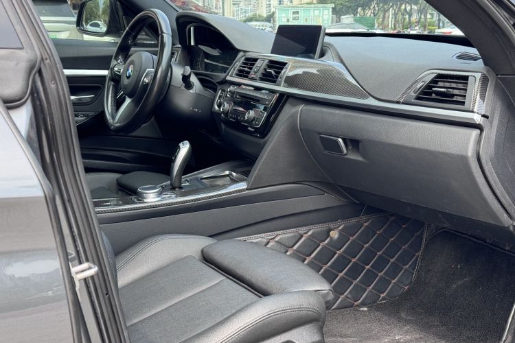 BMW 3 Series GT 2019 car image #13