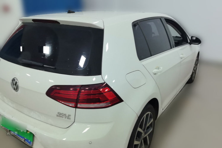 Volkswagen Golf 2020 car image #7