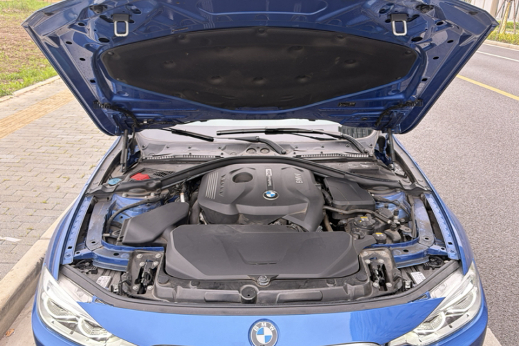 BMW 3 Series 2017 صورة سيارة #21