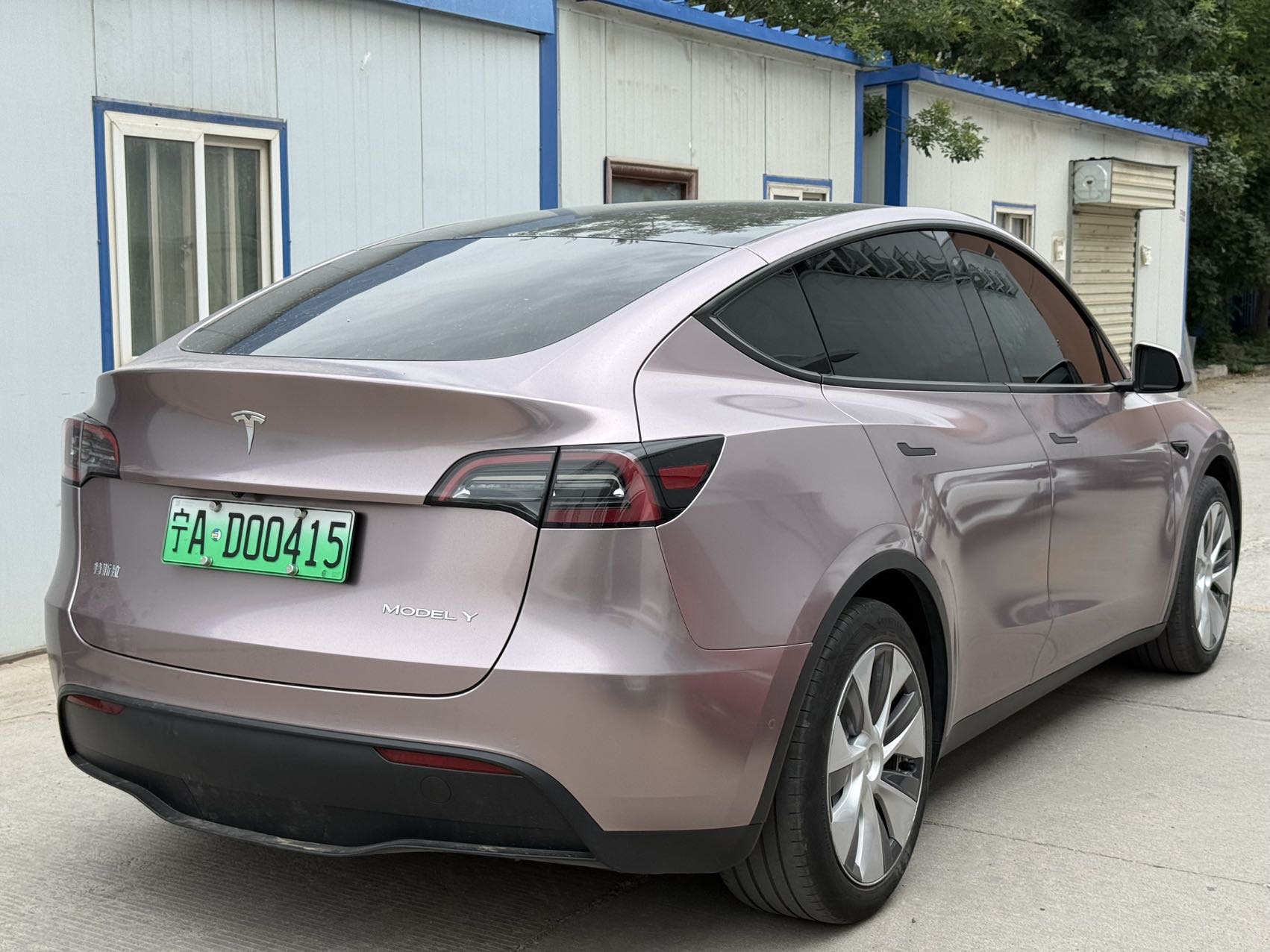 Tesla Model Y 2023 #9 Tesla Model Y 2023 car image #9