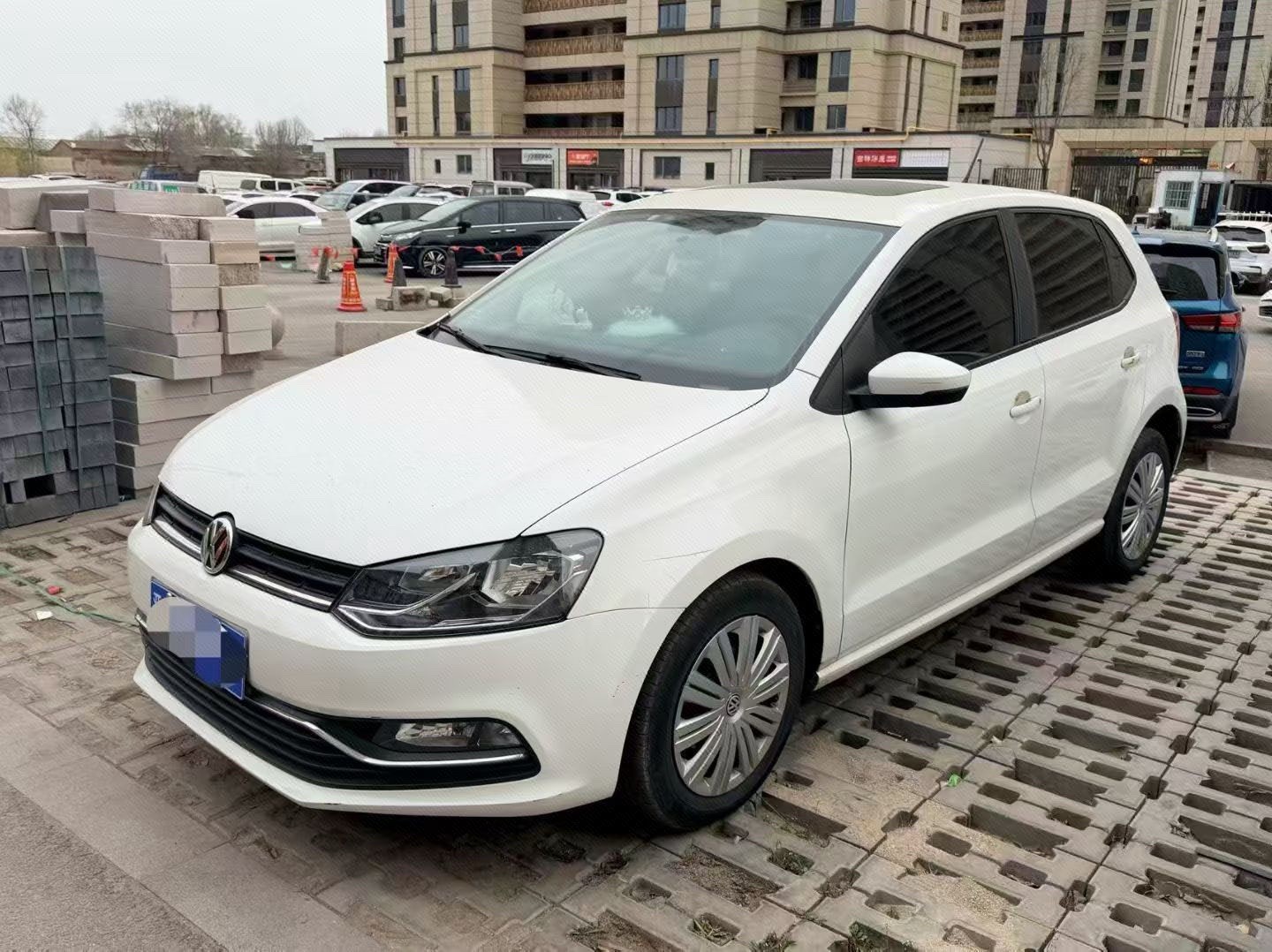 Volkswagen Polo 2018 car image 