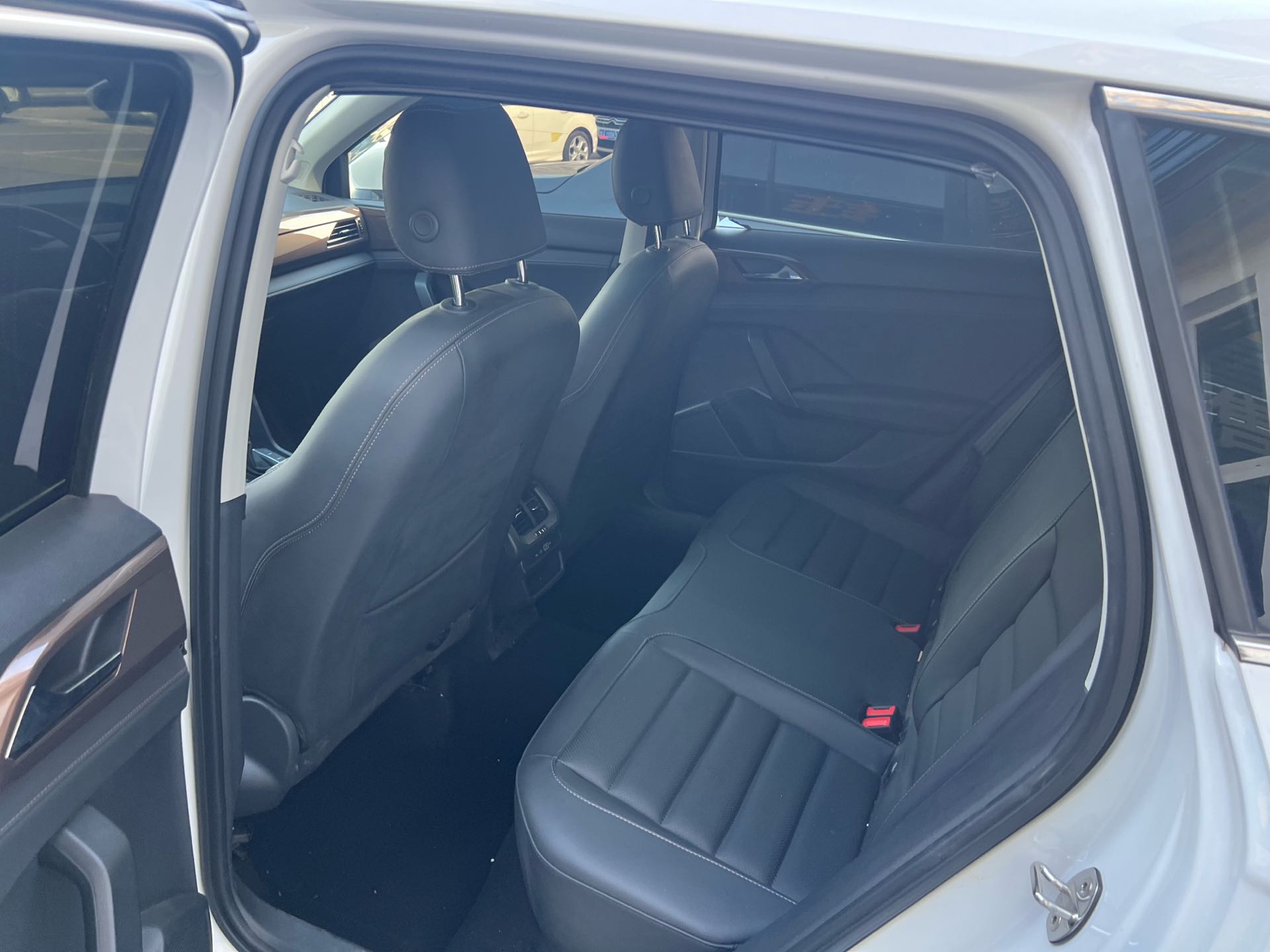 2020 immagine di auto #6