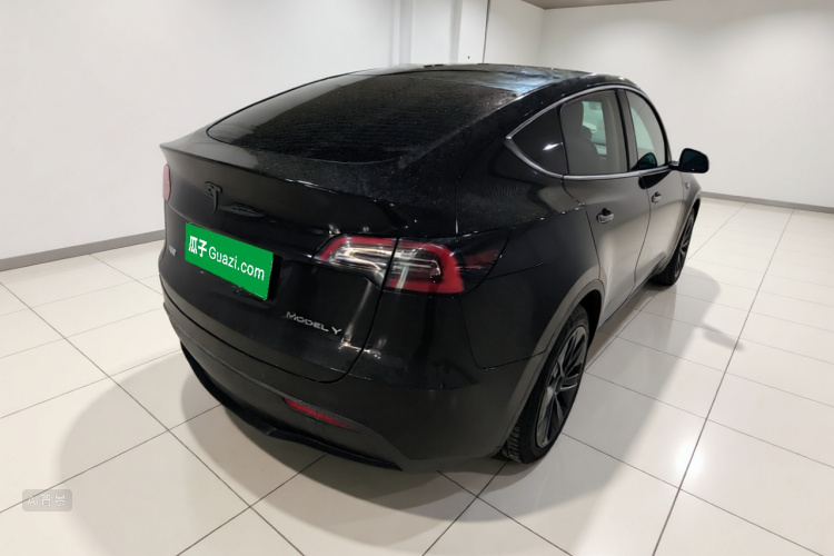 Tesla Model Y 2022 #7 Tesla Model Y 2022 car image #7