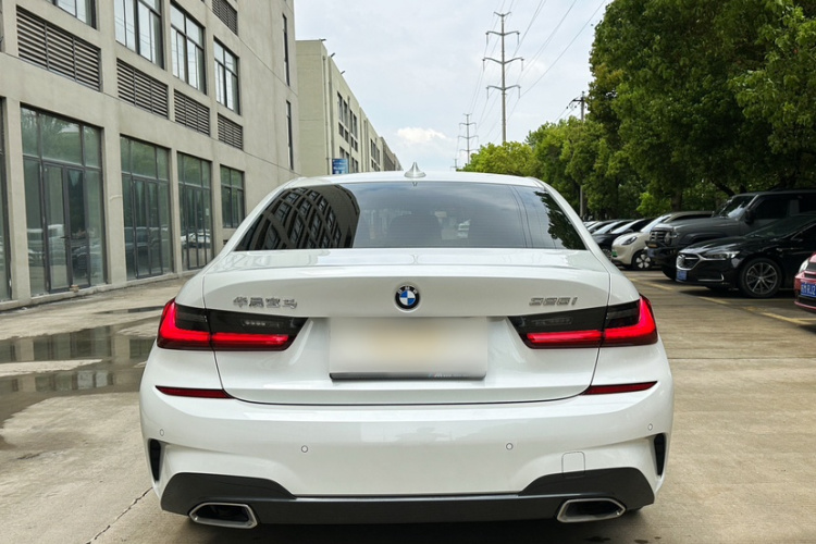 BMW 3 Series 2020 #6 BMW 3 Series 2020 car image #6