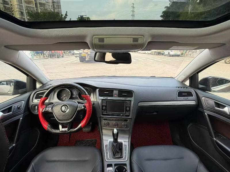 Volkswagen Golf 2015 car image #5