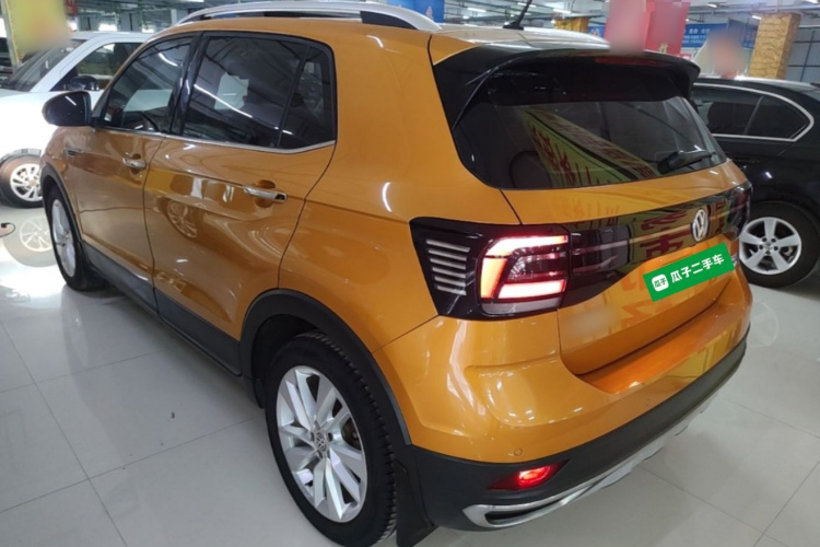 Volkswagen T-Cross 2019 #7 Volkswagen T-Cross 2019 car image #7