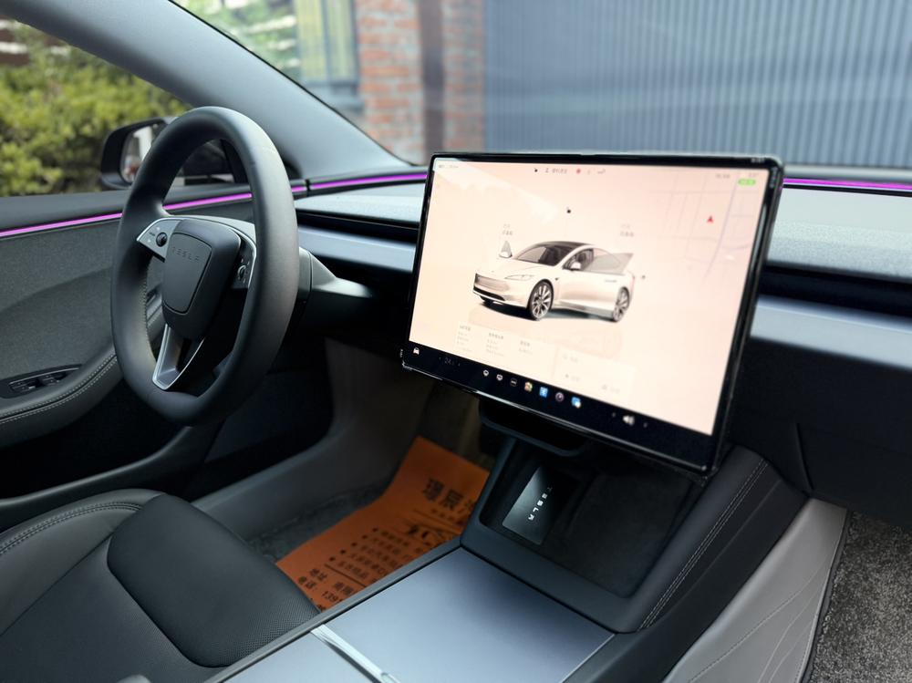 Tesla Model 3 2025 car image #14