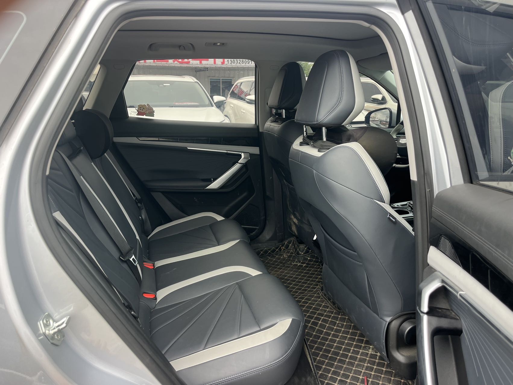 GEELY Boyue L 2024 car image #7