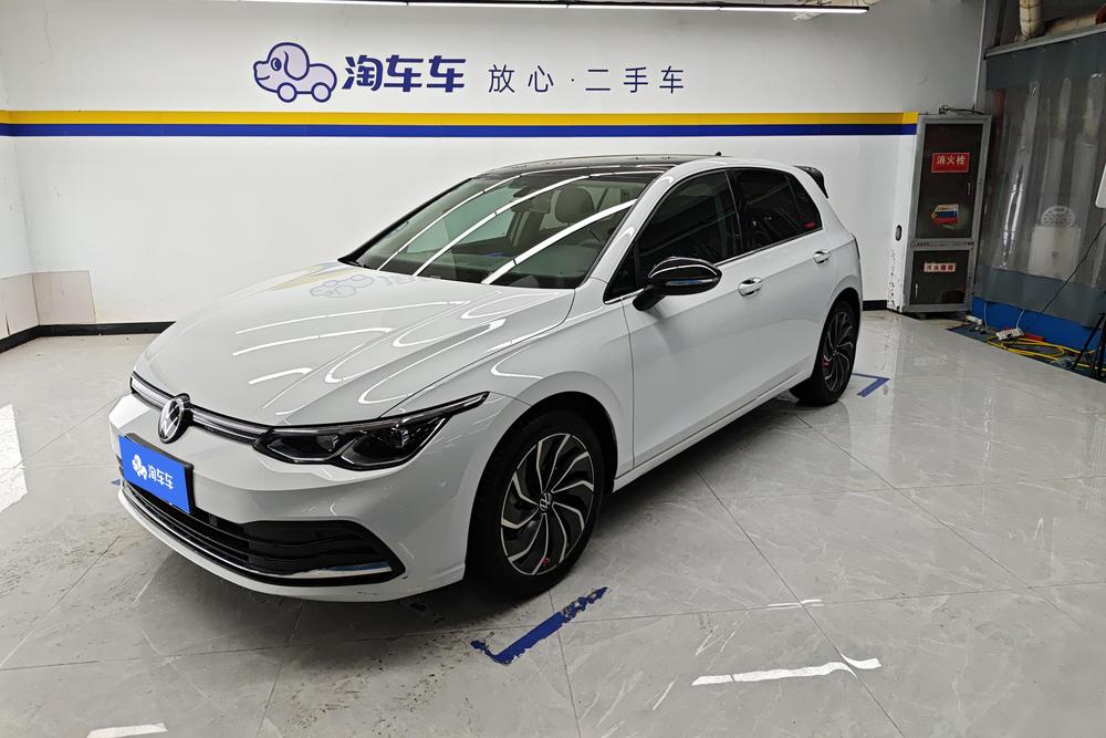 Volkswagen Golf 2024 car image 