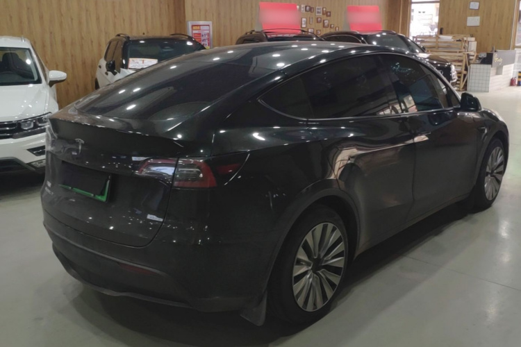 Tesla Model Y 2022 #7 Tesla Model Y 2022 car image #7