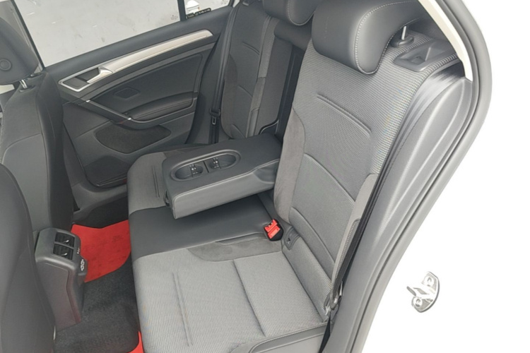 Volkswagen Golf 2018 #17 Volkswagen Golf 2018 car image #17