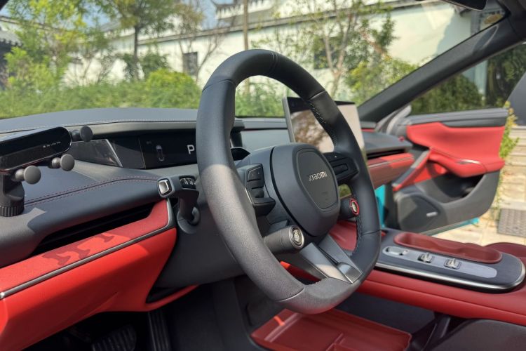 MI SU7 2025 immagine di auto #11