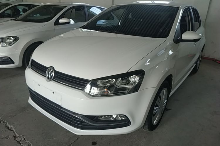 Volkswagen Polo 2017 car image #2