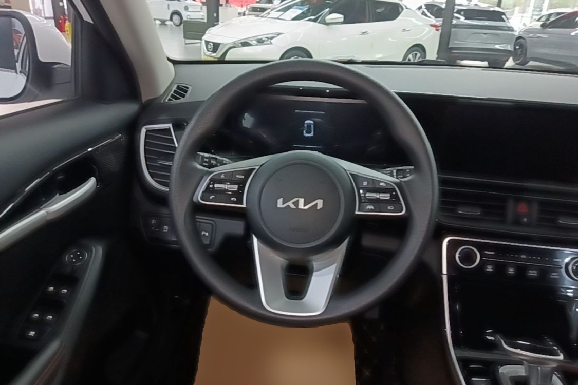Kia Seltos 2026 car image #16