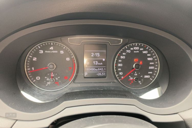Audi Q3 2018 #13 Audi Q3 2018 car image #13