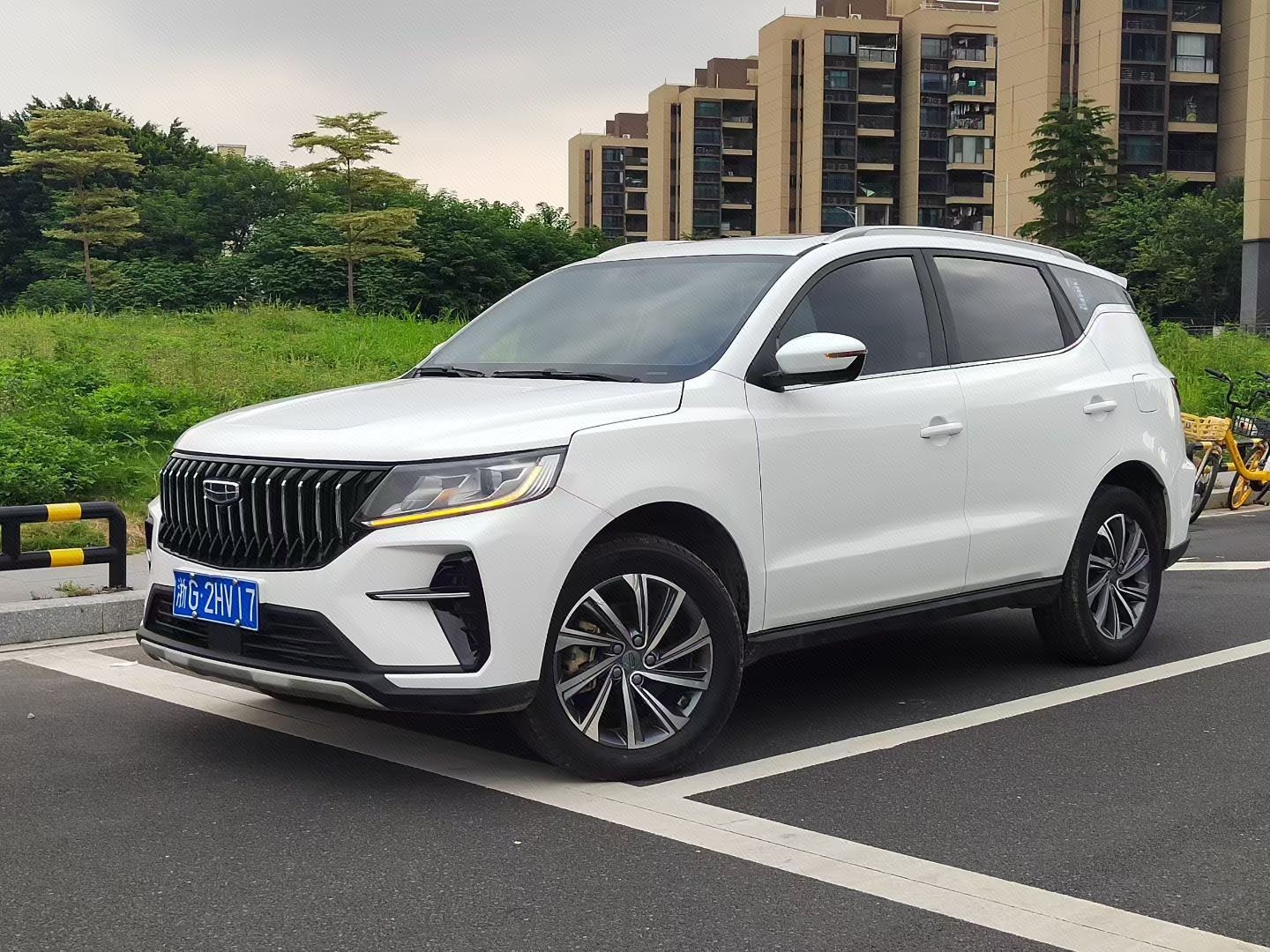 GEELY Vision X6 2023 car image 
