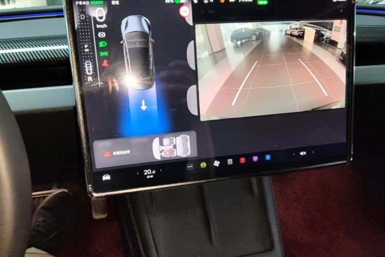 Tesla Model 3 2025 car image #13