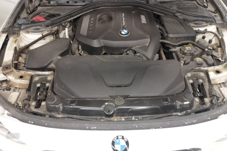 BMW 3 Series 2018 #22 BMW 3 Series 2018 car image #22