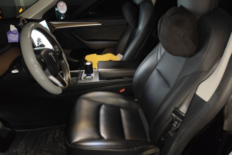 Tesla Model Y 2022 #19 Tesla Model Y 2022 car image #19