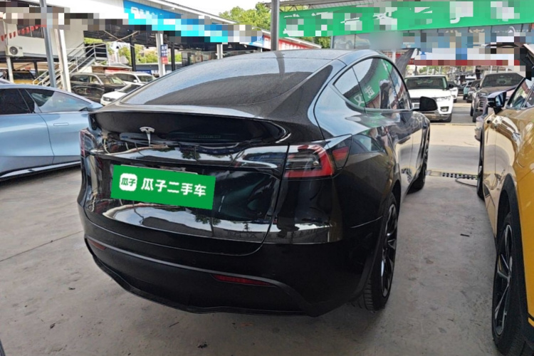 Tesla Model Y 2021 car image #5
