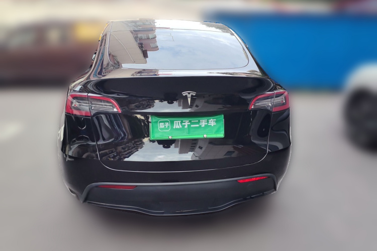 Tesla Model Y 2022 #4 Tesla Model Y 2022 car image #4