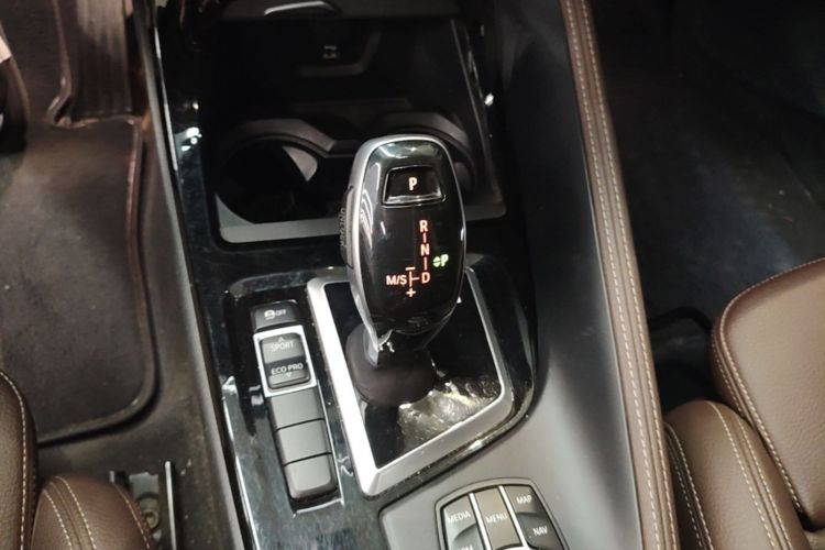 BMW X1 2020 car image #16