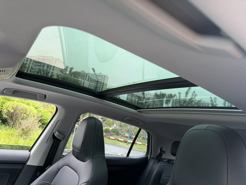 Volkswagen Tharu 2025 car image #5