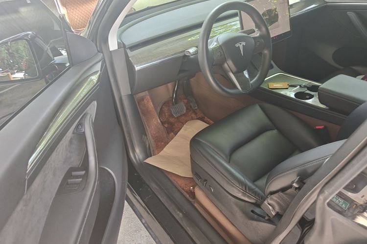 Tesla Model Y 2022 #16 Tesla Model Y 2022 car image #16